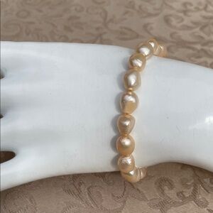 Elegant Pearl Bracelet stretch